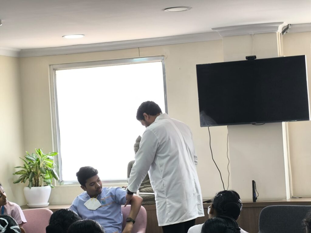 Dr. Santosh Sriram personally engaging with nurses during neurology awareness session at Apollo Hospital, Hyderabad – Women’s Day 2024